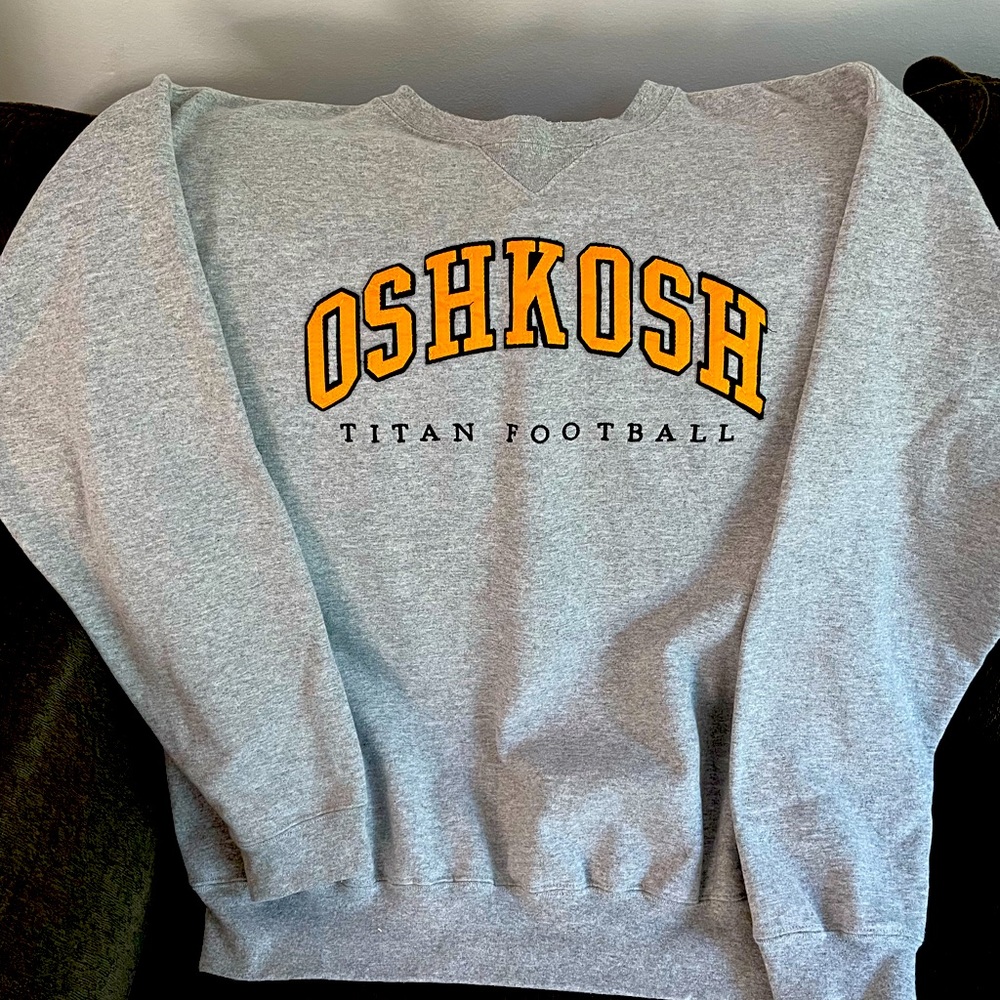 Men’s large UW Oshkosh sweatshirt